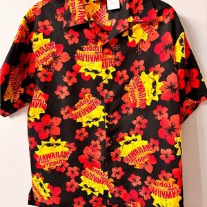 Hawaiian Tropic Men's Black and Red Casual Button Down Shirt size Medium